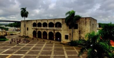 Alcázar de Colón - Historia y Arquitectura 9 Vista frontal aérea del Alcazar de Colon