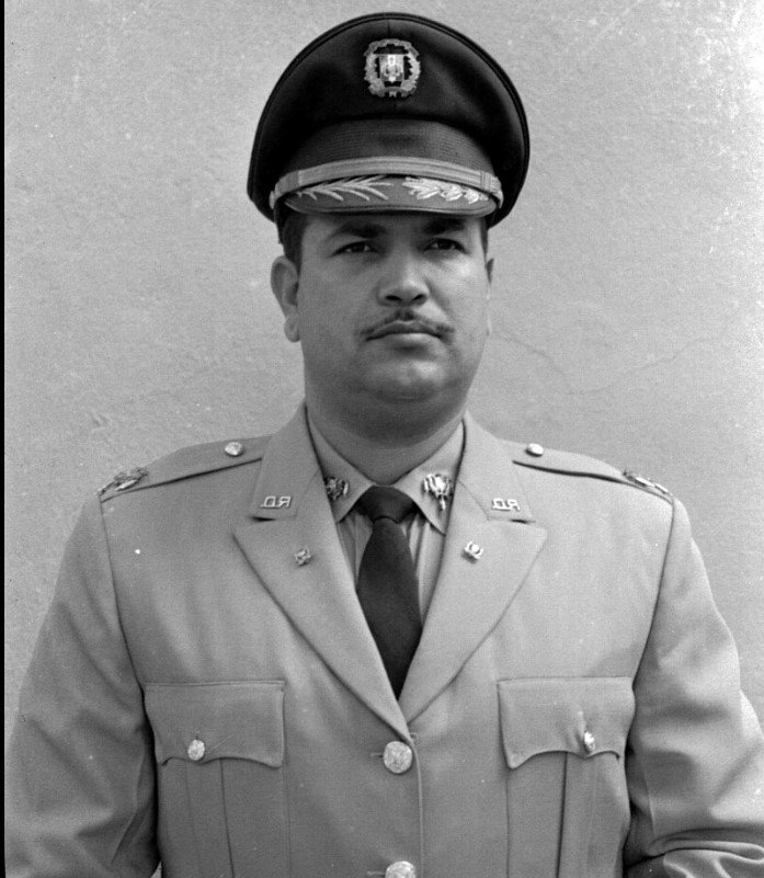Alberto-Caamaño-retrato-militar